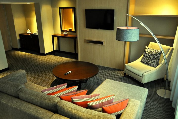 Room 27 of 70