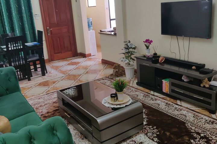Spacious 2Br Great Location
