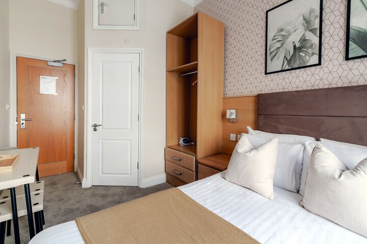 Room 84 of 110
