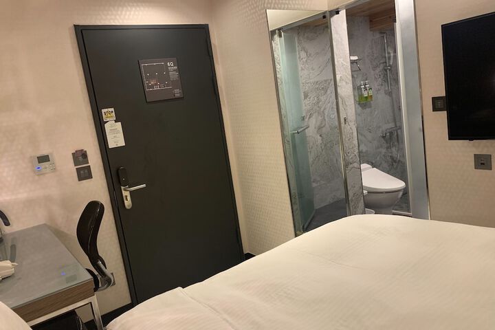 Room 29 of 60