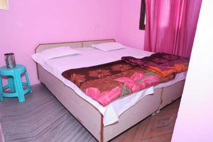 Room 19 of 77