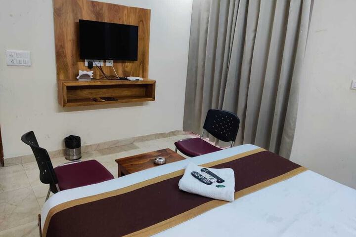Room 16 of 31