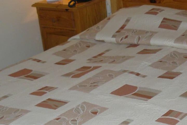 Room 8 of 40