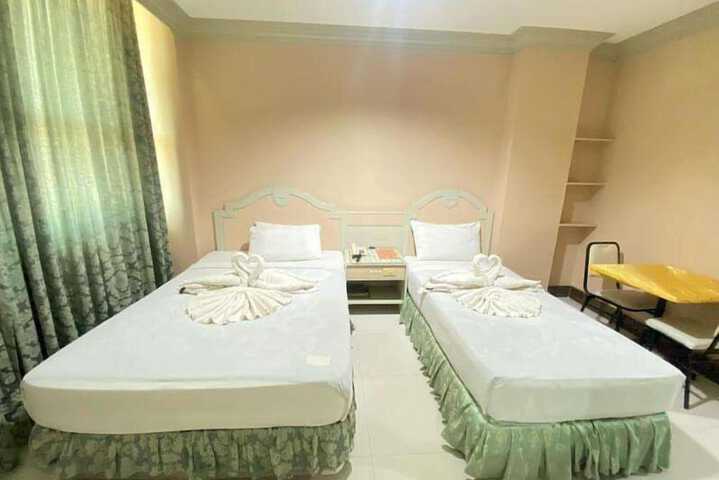 Room 10 of 20