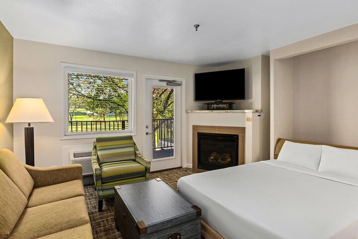 Room 15 of 30