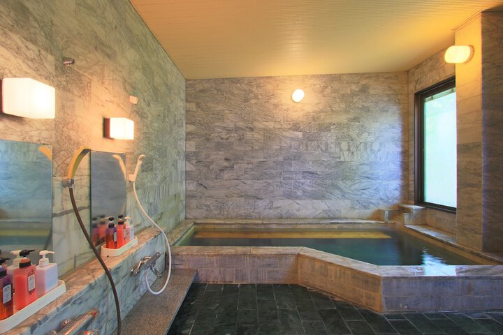 Room 10 of 27
