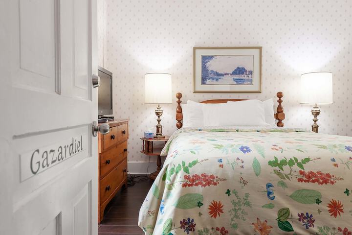 Room 44 of 115