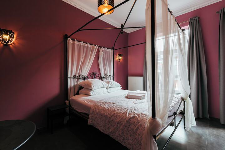 Room 5 of 69