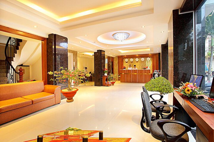 Hotel Lobby