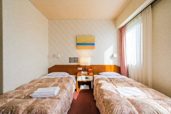 Room 7 of 10