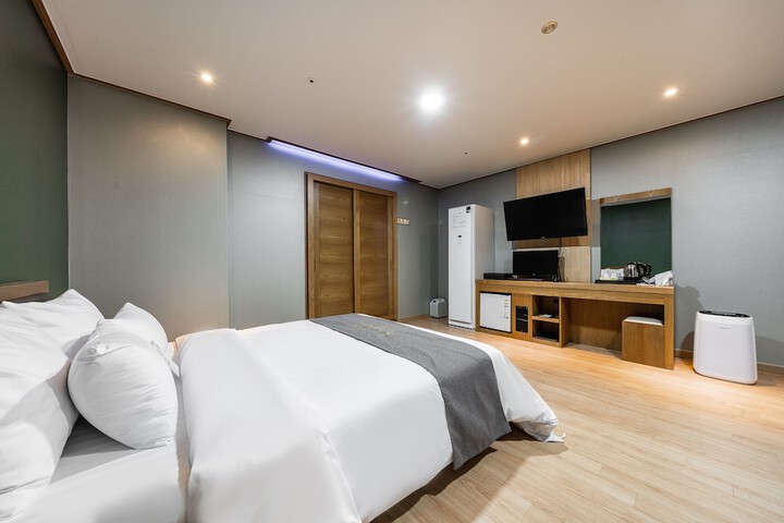 Room 20 of 91