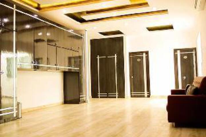 Sobti Plaza