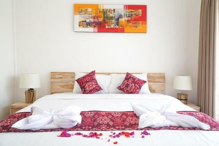 Room 3 of 20