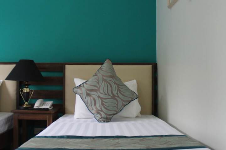 Room 7 of 34