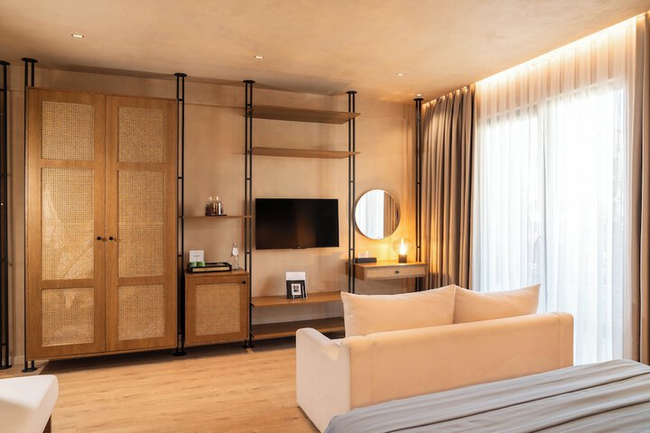 Room 33 of 112