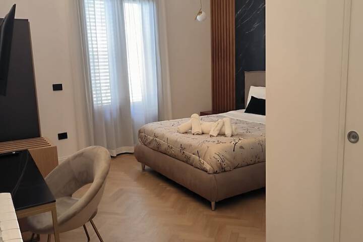 Room 12 of 48