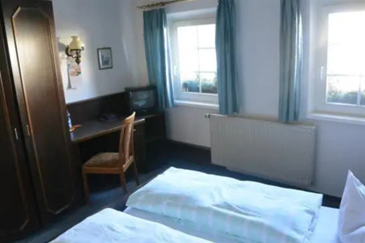 Room 3 of 5