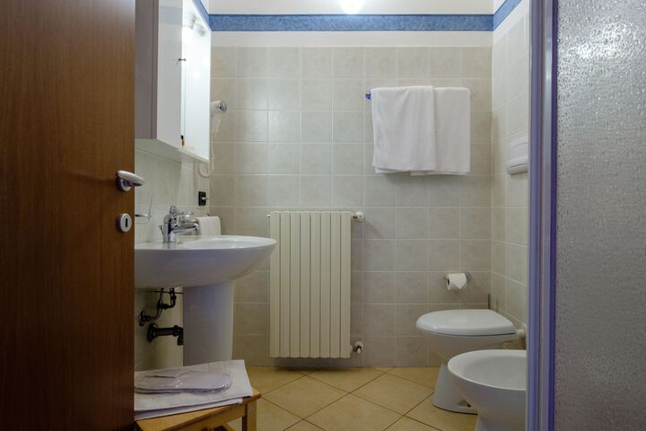 Room 95 of 115