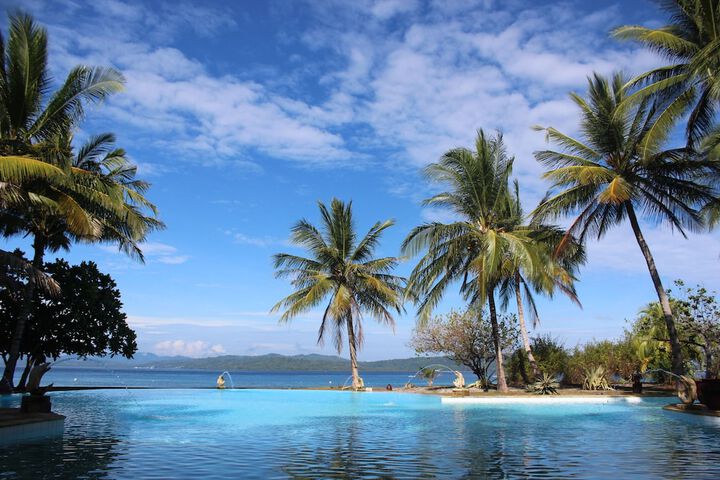 Hotel with Pool