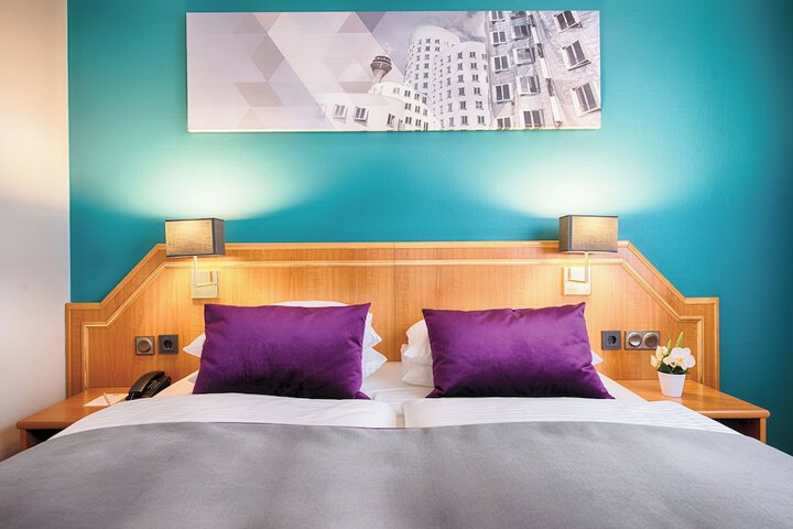 Room 13 of 57
