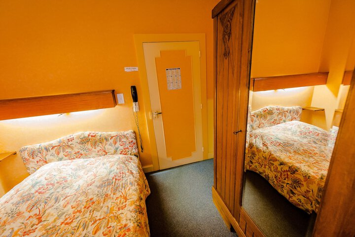 Room 18 of 41