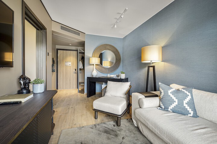 Room 37 of 234
