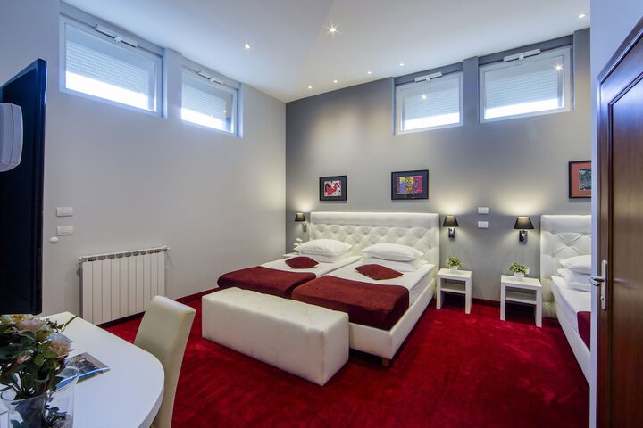 Room 7 of 45