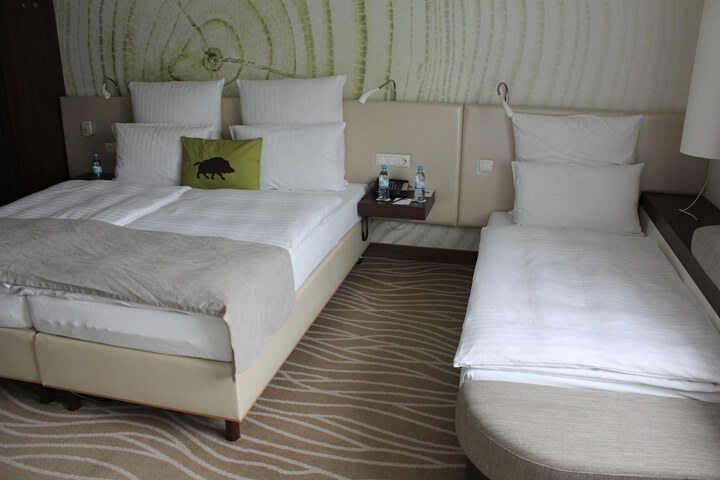 Room 7 of 71