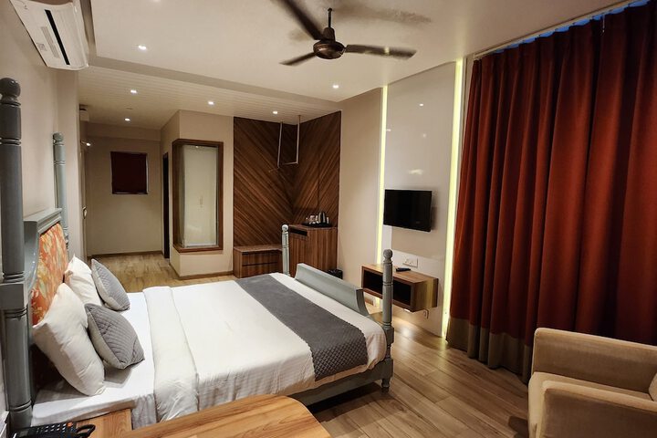 Room 6 of 68