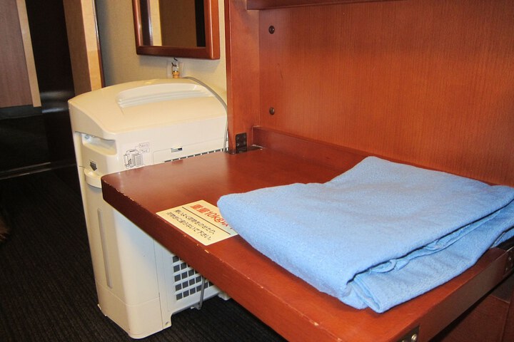 Room 13 of 47