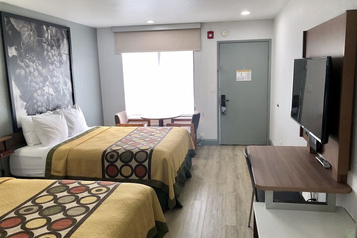 Room 19 of 76