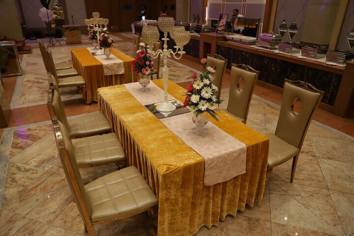 Dining 21 of 34