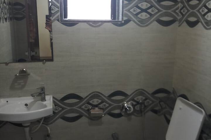 Room 12 of 14