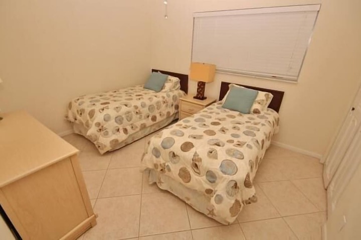 Room 20 of 264