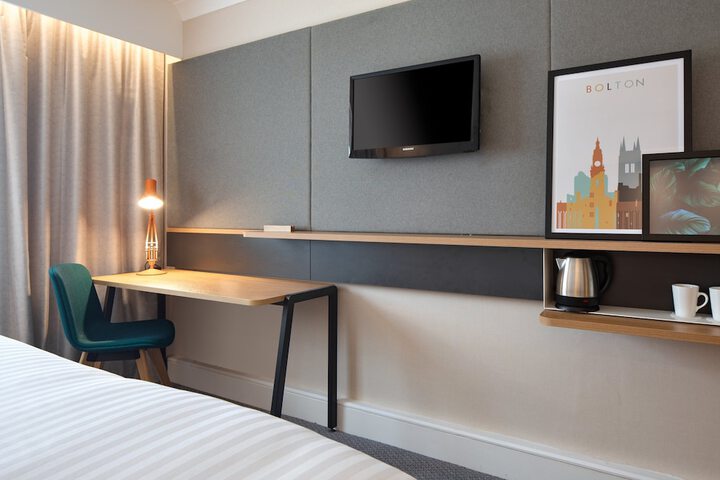 Room 33 of 79