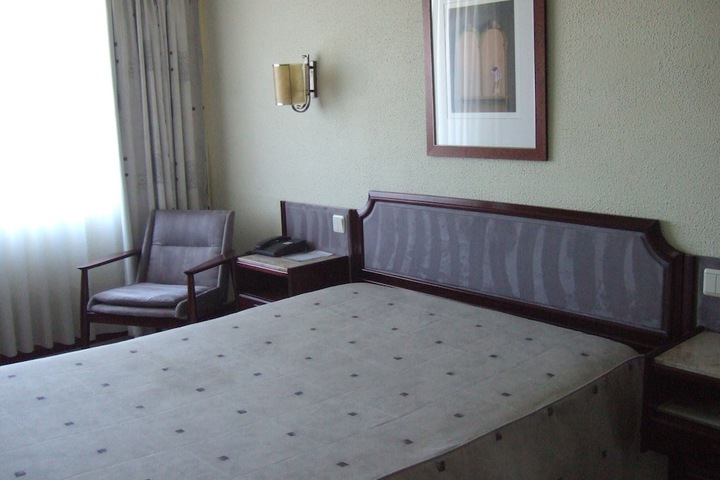 Room 14 of 46