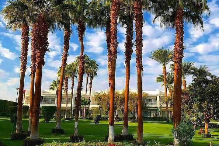 Hotel Exterior 122 of 126
