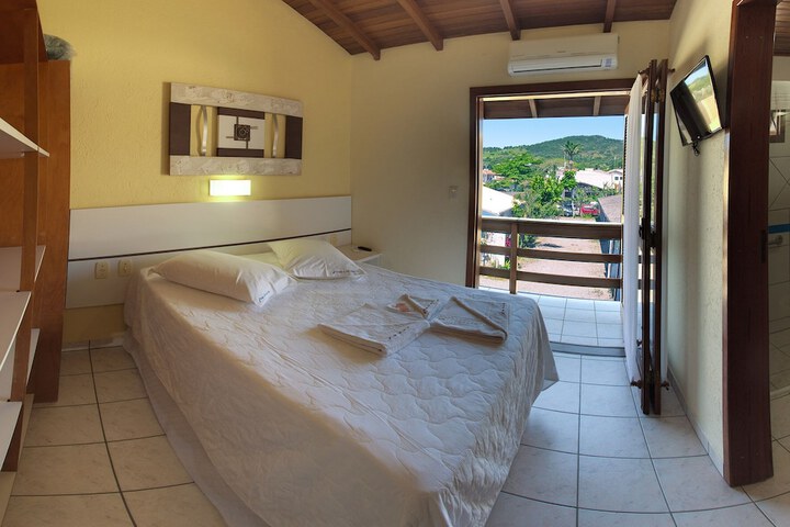 Room 15 of 46