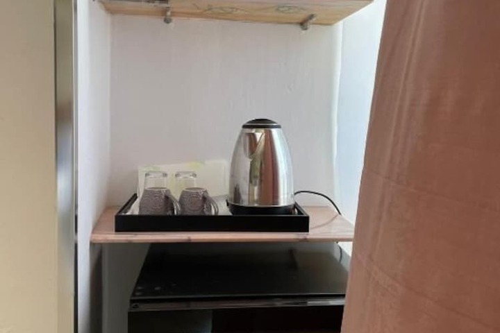 Room 16 of 60