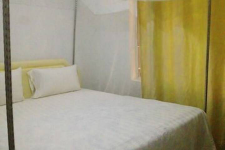 Room 13 of 25