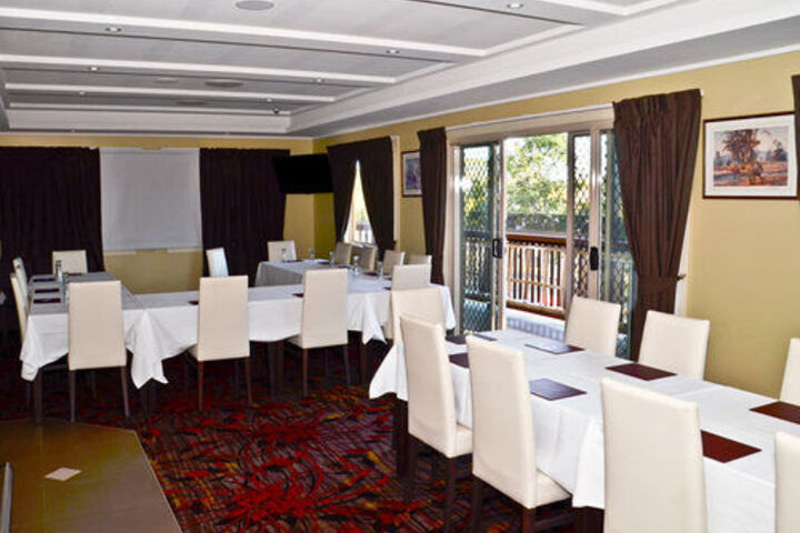 Ballroom/Hall 13 of 43