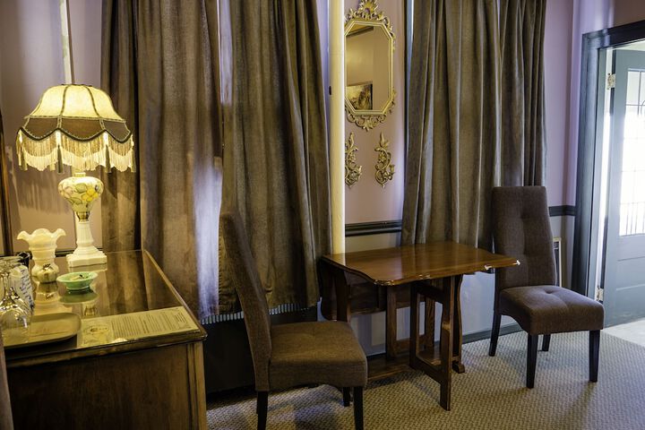 Room 5 of 70