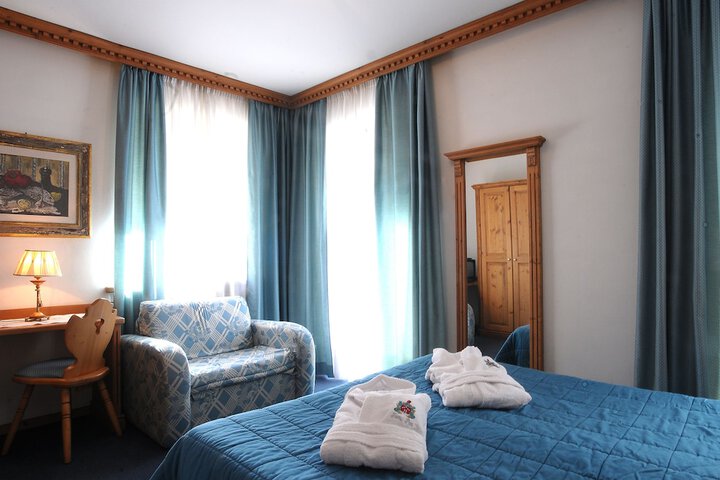 Room 27 of 54