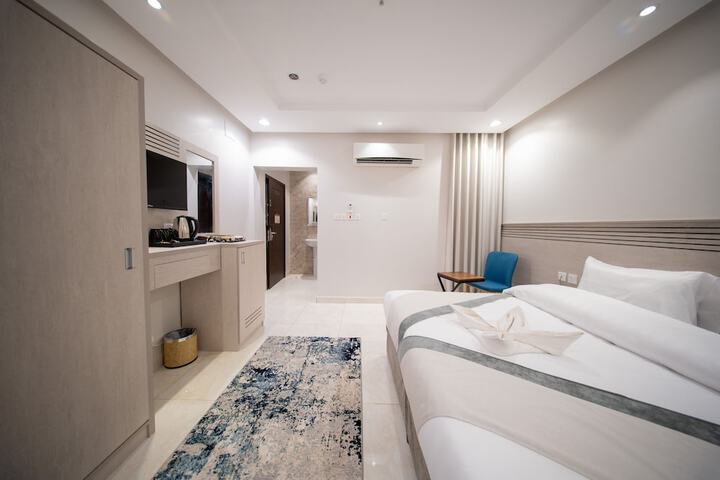 Room 25 of 64
