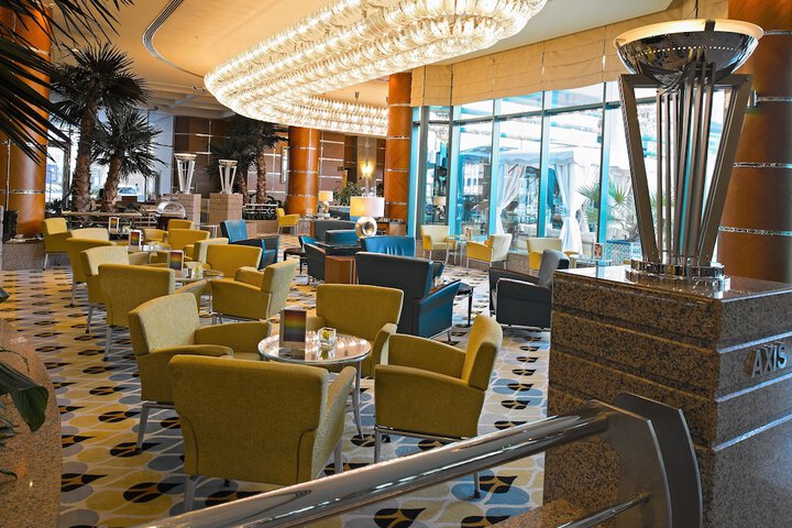 Lounge 180 of 222