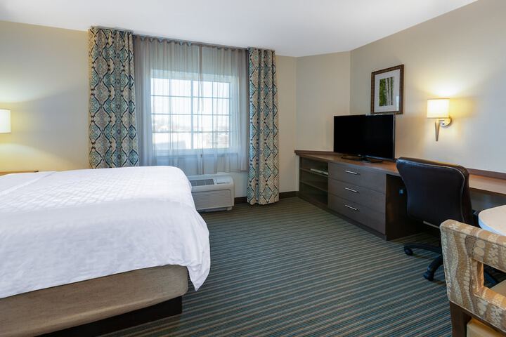 1 Queen Bed Studio Suite (8 of 22)