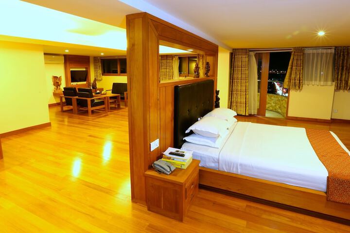 Room 15 of 72