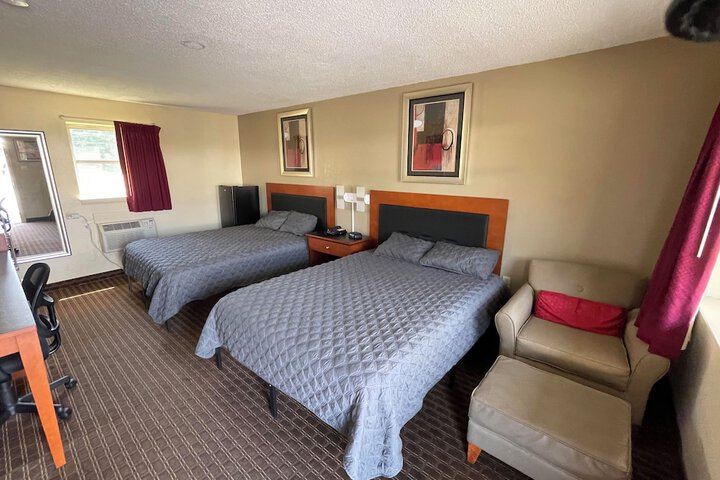 Basic 2 Queen Beds