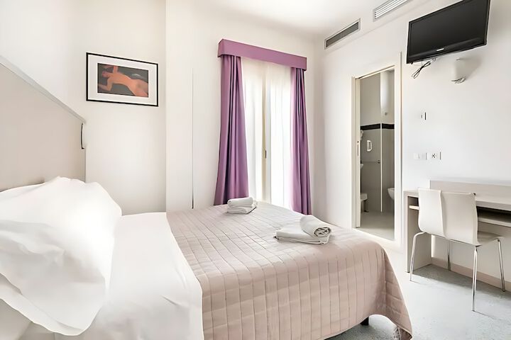 Room 8 of 29
