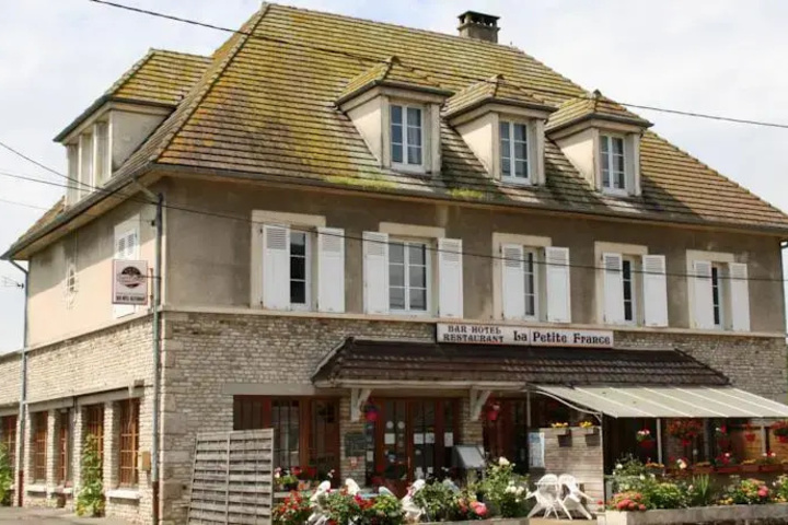 LA PETITE FRANCE
